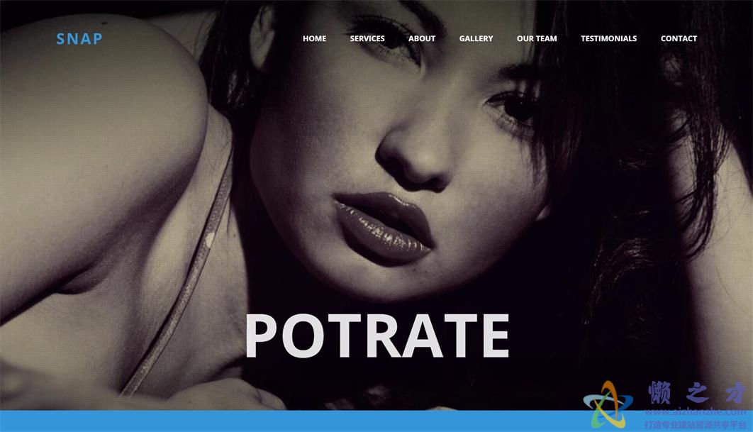 前卫大胆黑白画廊式复古响应式网站模板