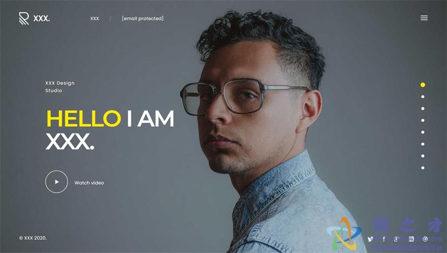 黑色创意全屏设计师个人主页滚动网站模板[912KB]